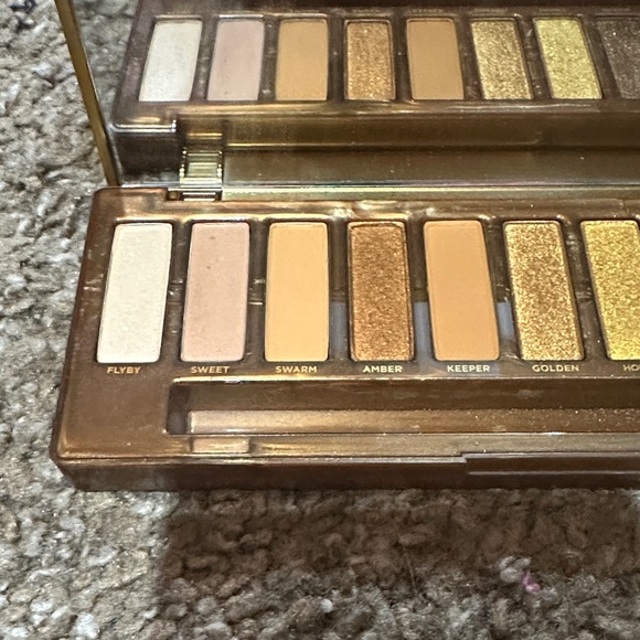 Urban Decay Honey Gold Eyeshadow Palette - Picture 4 of 5